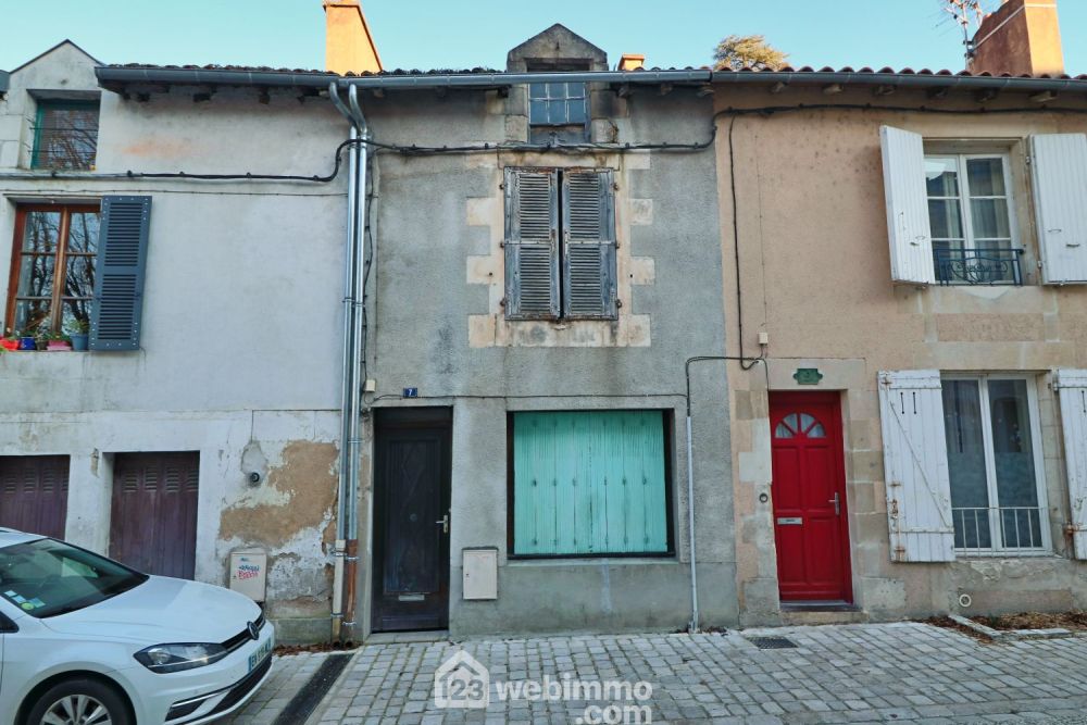 Vente Maison 92m² 5 Pièces à Poitiers (86000) - 123Webimmo.Com